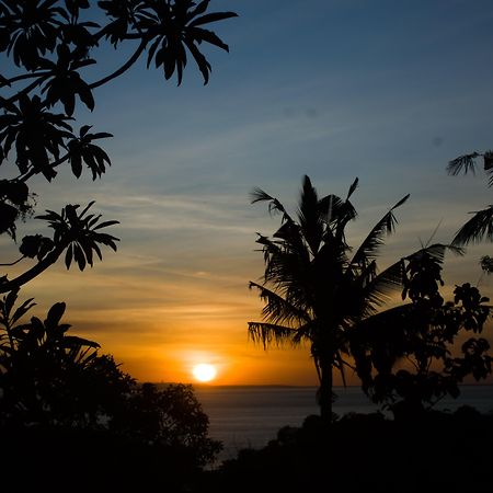 Penida Sunset Ocean View Bungalows Sakti Exterior photo