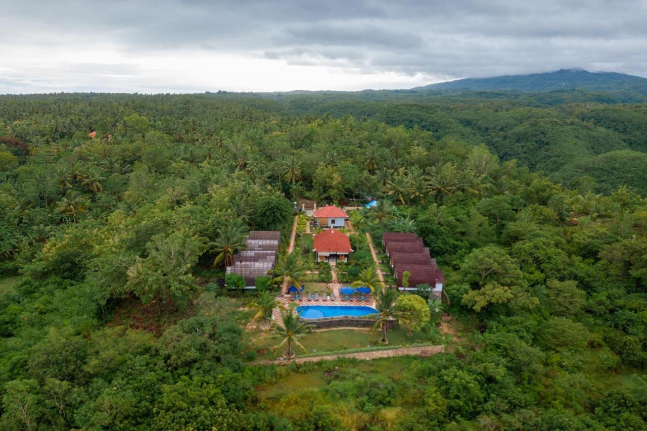 Penida Sunset Ocean View Bungalows Toyapakeh Exterior photo