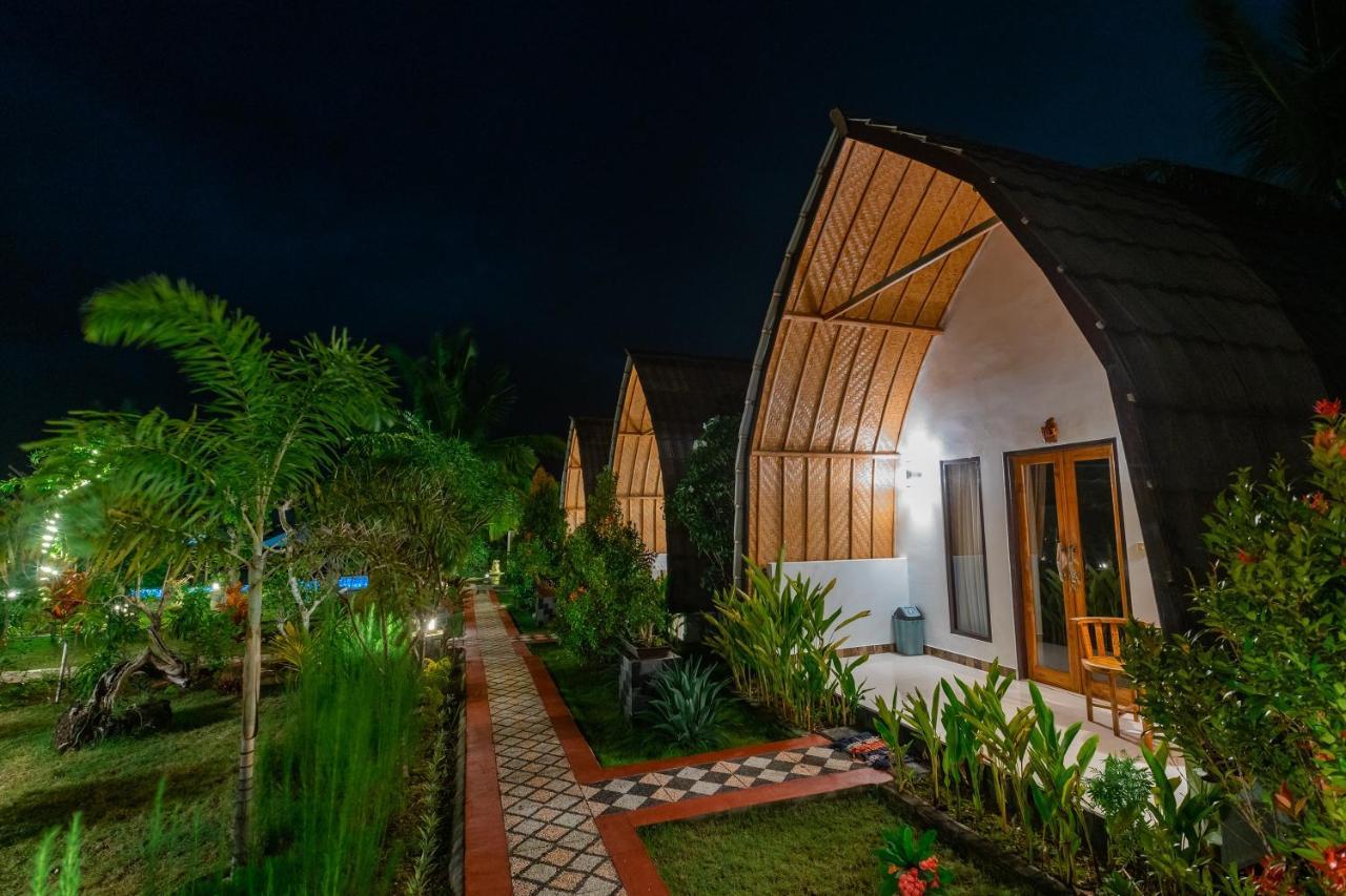 Penida Sunset Ocean View Bungalows Toyapakeh Exterior photo